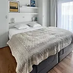 公寓 2 Bedroom Lovely In *