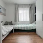 2 Bedroom Lovely In Apartamento Ostende