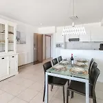 2 Bedroom Lovely In * 奥斯滕德