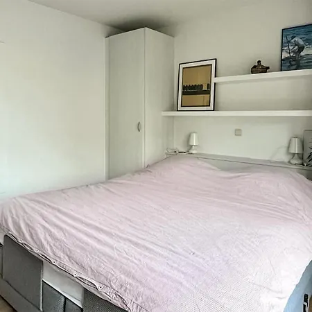 2 Bedroom Lovely In * Ostende