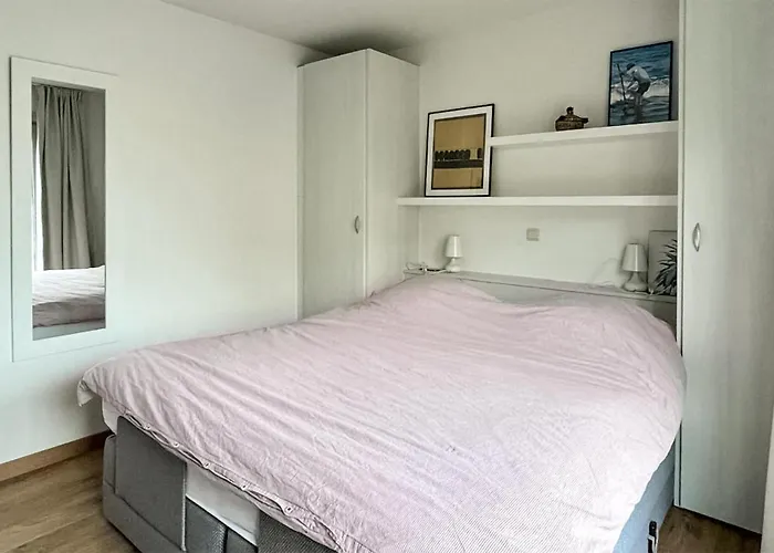 2 Bedroom Lovely In * Ostende