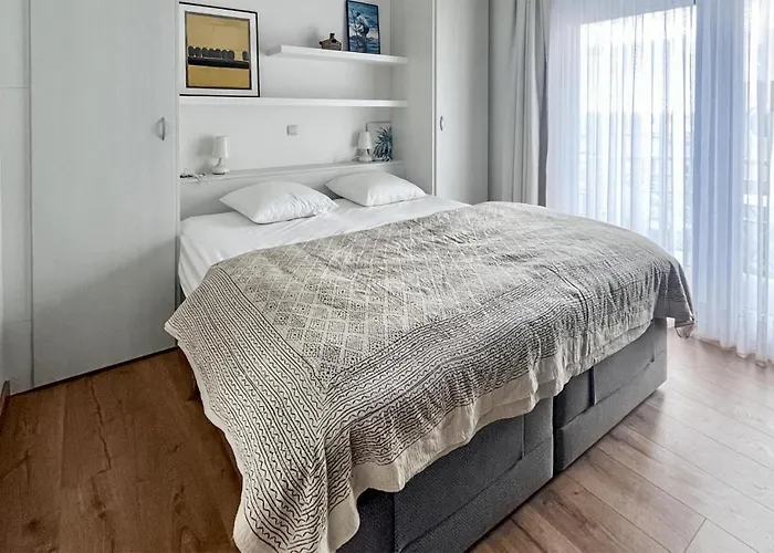 דירה 2 Bedroom Lovely In *