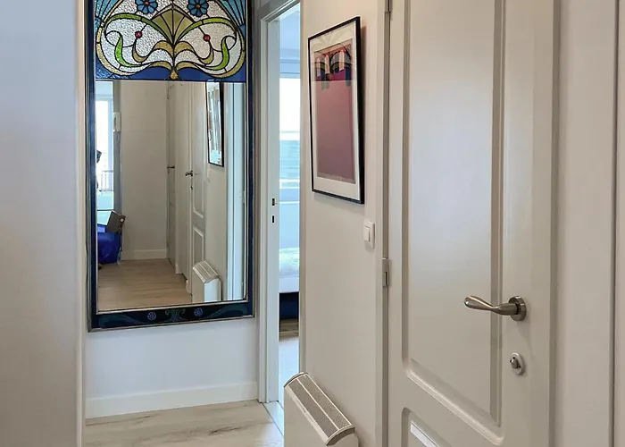 Appartement 2 Bedroom Lovely In *