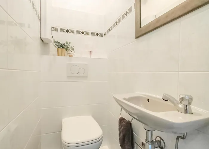 Appartement 2 Bedroom Lovely In *